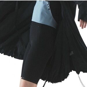 Ssense NWT Johanna Parv Designer Lycra Capris With Back Pocket Black